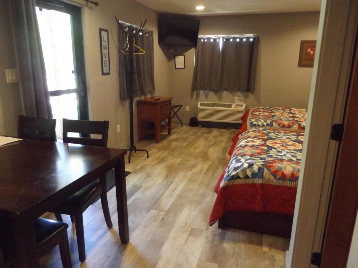 Big Spirit Resort Spirit Lake 외부 사진